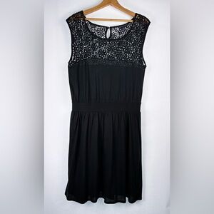 Banana Republic Black Knit Crochet Dress Size Medium 10 - 12